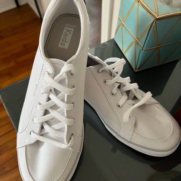 Brand New Keds - Picture 2 of 2